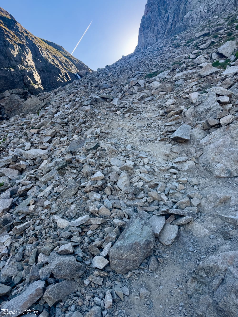 Le sentier se "raidifie" à l'approche des…